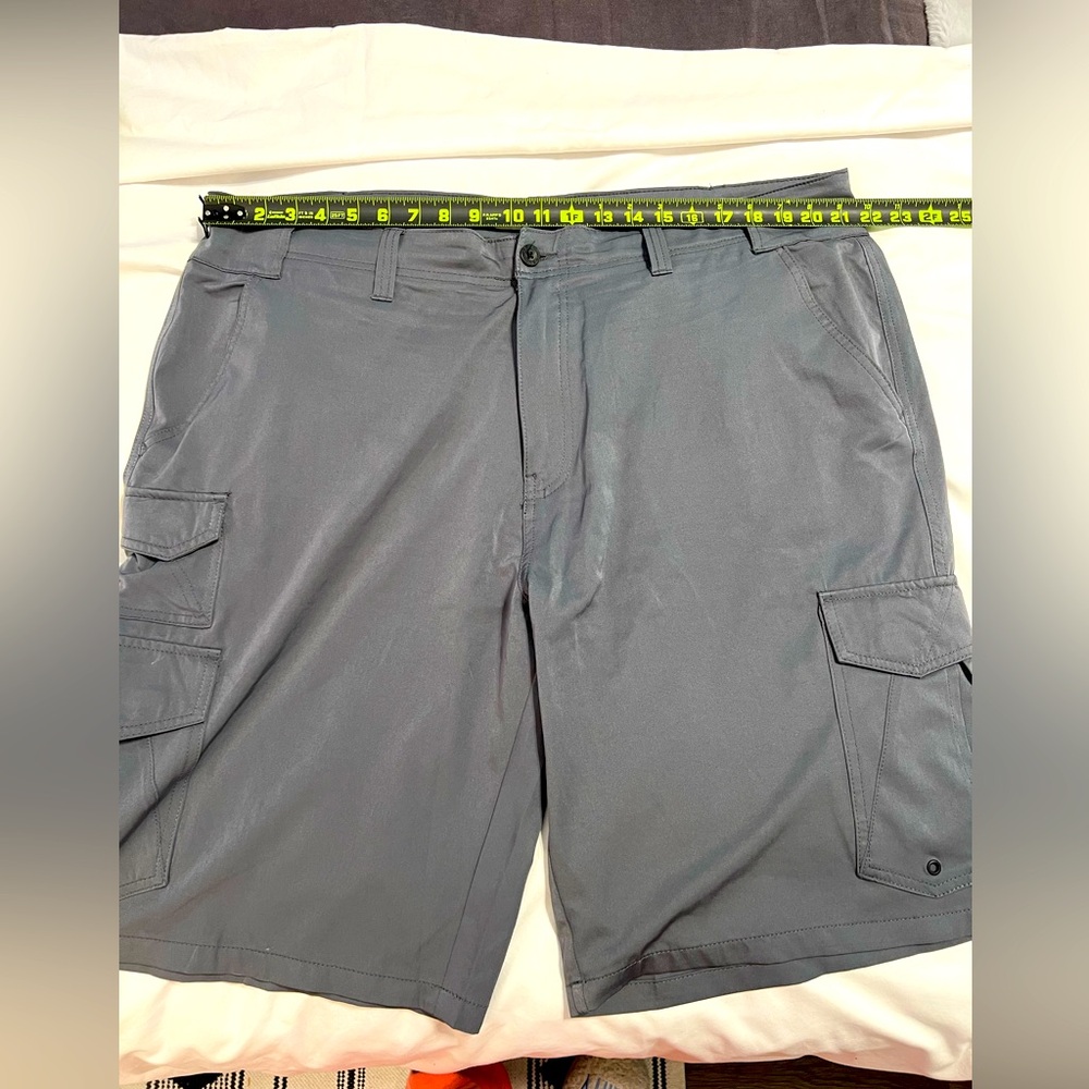 Denali Gray Cargo Shorts sz 40 EUC
